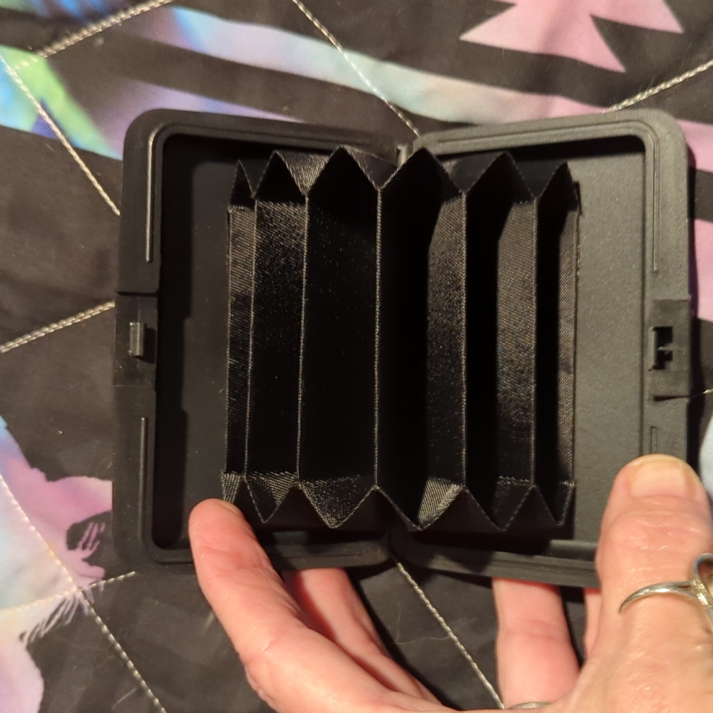 Card holder - Picture 2 of 2